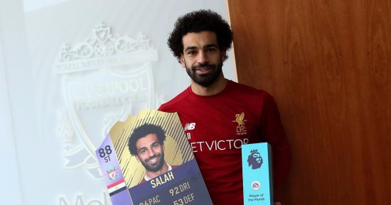 أول تعليق لـ محمد صلاح بعد فوزه بجائزة "الأفضل" فى البريميرليج