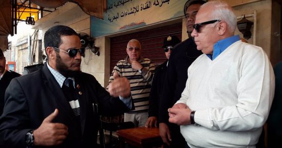 محافظ بورسعيد يدعو لحملة ضد الوحدات السكنية المفروشة