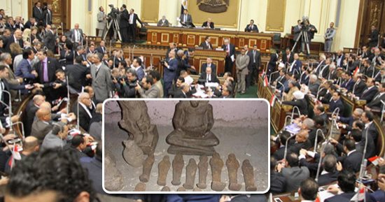 مطالب برلمانية بتشديد الرقابة على الموانئ لمنع تهريب الآثار.. النواب يطالبون بكشف النقاب عن واقعة العثور على 118 قطعة أثرية مصرية بحاوية إيطالية.. سياحة البرلمان: عصابات دولية تتولى عملية التهريب لتمويل الإرهاب