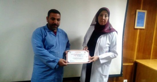 مستشفى الباطنة بجامعة المنصورة تكرم 40 عاملا فى يوم الموظف المثالى