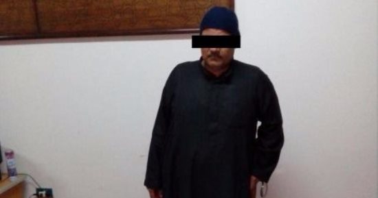 ضبط الحاج على بالمنيا..مجمع تحرير متنقل لاستخراج الشهادات المزورة