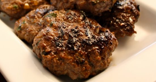كفتة بصوص الطحينة والليمون