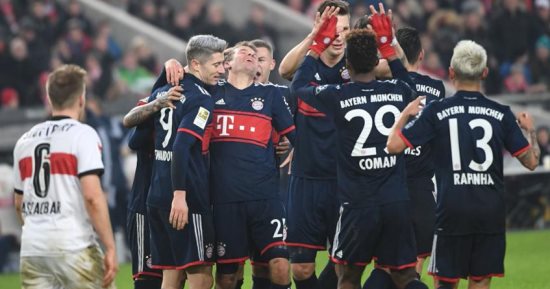 تشكيل كلاسيكو ألمانيا.. ليفا يقود بايرن ميونخ وأوباميانج يغيب عن دورتموند