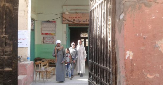 اللجان تفتح أبوابها لاستقبال الناخبين فى جولة الإعادة على مقعد جرجا