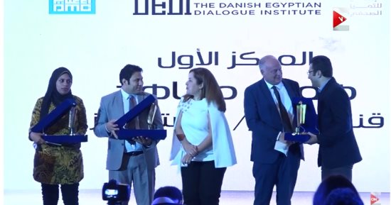 فيديو..اهتمام إعلامى كبير بحصول الزميلة هدى  زكريا على جائزة التميز الصحفى ..حنان البهى: دخلتى البهجة علينا .. رئيس تحرير إعلام دوت أورج: المهنية ما زالت موجودة .. خبير إعلامى: تحلت بمعايير الجودة العالمية