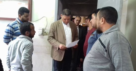محافظ البحيرة تحيل 9 موظفين للتحقيق بقرية قومبانية أبو قير بكفر الدوار