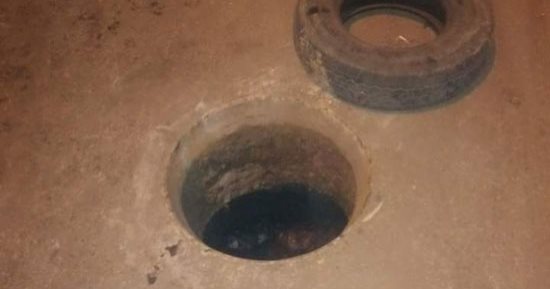 صور.. اضبط مخالفة.. بالوعة صرف بدون غطاء فى مدخل مدينة زفتى