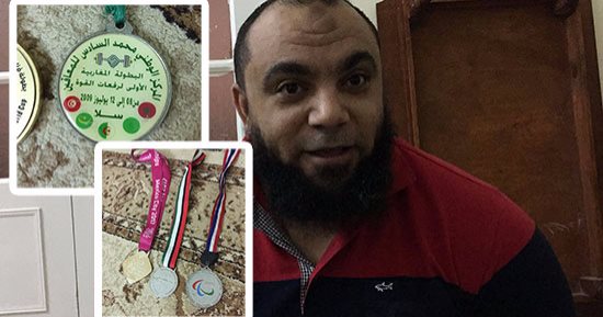 صور.. "محمد الديب" بطل من ذهب.. تحدى إعاقته ببتر قدميه فى حادث قطار وأصبح بطلا فى رفع الأثقال.. حقق 3 ميداليات ذهبية و2 فضية لمصر فى بطولات أولمبية وعالمية.. ويؤكد: الفضل لزوجتى وقفت دومًا بجانبى وأهديها الفوز