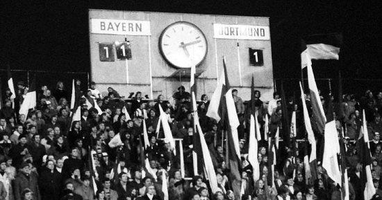 جول مورنينج.. بايرن ميونخ يكتسح بوروسيا دورتموند 11 -1 فى موسم 71