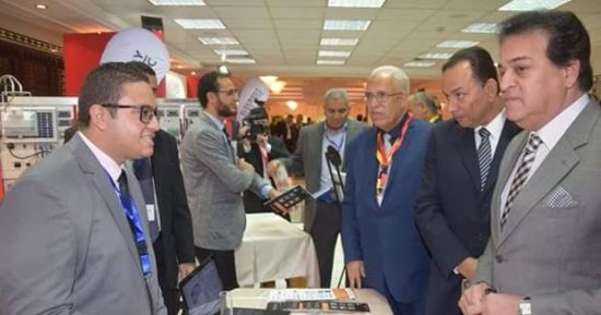 وزير التعليم العالى ورئيس جامعة المنوفية يتفقدان معرض MEPOCON2017