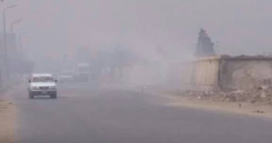 صور.. أهالى المحلة يطالبون بإزالة مقلب قمامة بجوار الميناء البرى