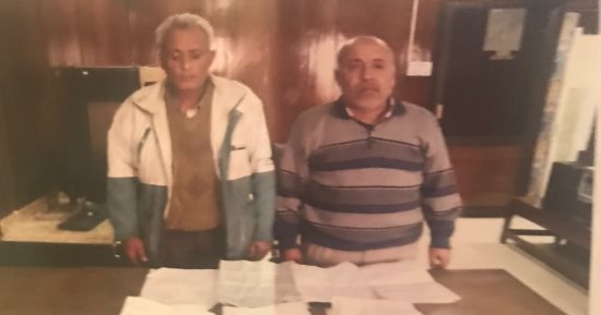 الأموال العامة تضبط ميكانيكيا وكهربائيا يزوران المستندات الحكومية 