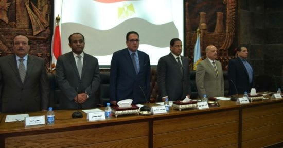 محافظ الغربية يكرم خريجى الدفعة الأولى من مساعدى الخدمات الصحية الإدارية