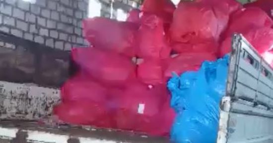 فيديو.. ضبط سيارات محملة بنفايات المرضى لتصنيع منتجات البلاستيك
