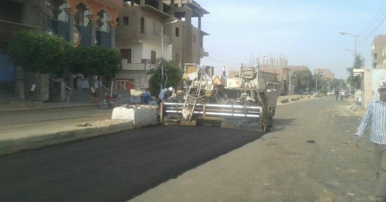 محافظ الغربية يبحث خطة مشروعات الطرق بإستثمارات 42 مليون 383 ألف جنيه