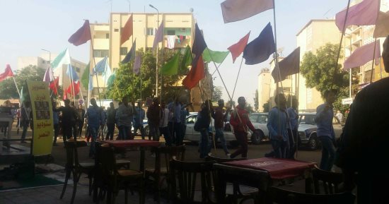 صور.. بدء توافد طلاب مدارس أسوان للمشاركة فى ماراثون تنشيط السياحة