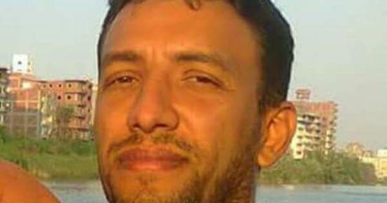 العثور على جثة سائق مقتولا أمام منزلة بالعبور