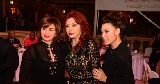 سميرة أحمد ونبيلة عبيد وأحمد فهمى يصلون حفل قنوات المتخصصة.. صور