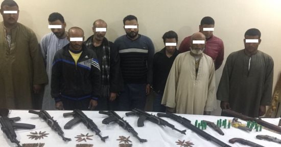 صور.. الداخلية تقتحم بؤرا إجرامية بأسيوط وتضبط 42 قطعة سلاح نارى