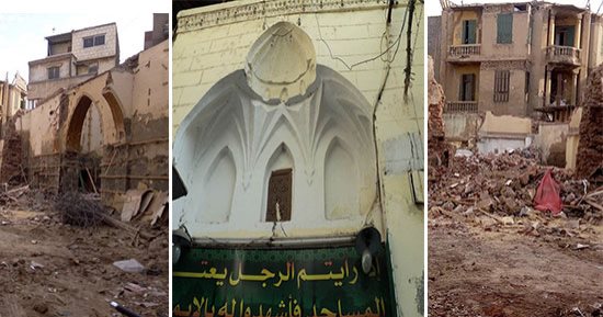 صور.. هدم مسجد عمره 319 عاما بالمنصورة.. الأوقاف: خوفا من انهياره.. أثرى بالدقهلية: الأهالى طمسوا معالمه واستبدلوها بسيراميك.. وجدرانه استخدمت كفاترينة لتعليق  ملابس اللانجيرى.. والآثار: غير مسجل بالوزارة