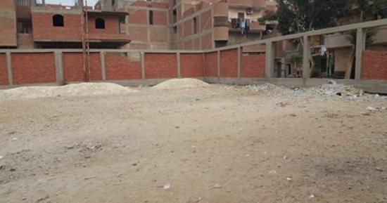 صور.. مركز شباب الرملة ببنها يتحول إلى مقلب قمامة