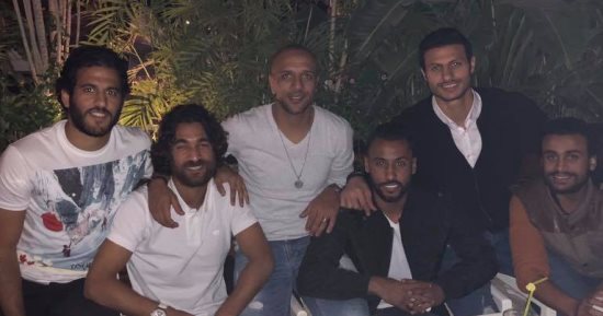 عاشور وإينو ومروان محسن يحتفلون بعيد ميلاد حارس الأهلى