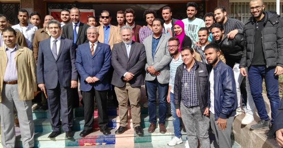 رئيس جامعة المنيا يفتتح معرض للأعمال النحتية بـ"فنون جميلة"