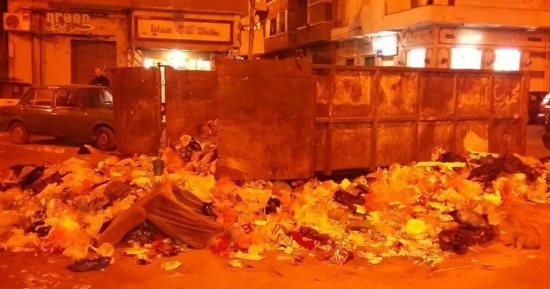 شكوى من تراكم القمامة بشارع زين العابدين فى محافظة الإسكندرية