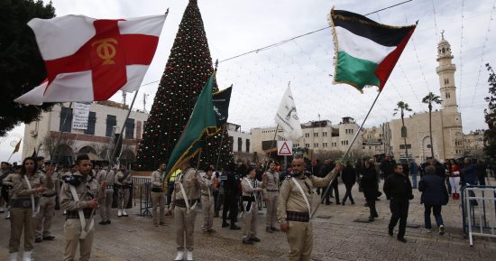 صور.. مسيحيو بيت لحم يستعدون للاحتفال بأعياد الميلاد