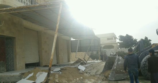 حى العجمى يشن حملة مكبرة لإزالة تعديات الطريق الساحلى غرب الاسكندرية