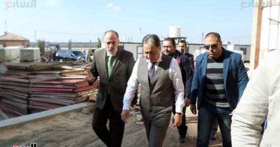 صور .. وزير الصحة يتابع أعمال تطوير مستشفى أبو خليفة بالإسماعيلية