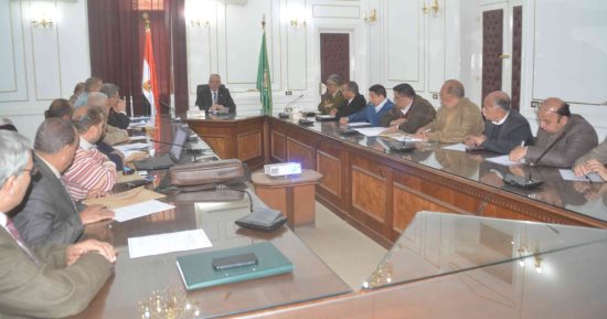 محافظ المنيا للمعتديين على أملاك الدولة : الشراء أو الإيجاء أو حق الإنتفاع