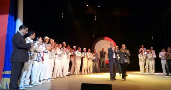 صور.. فرقة بورسعيد للفنون تقدم "الكوبانية" فى احتفالات المحافظة بعيد النصر