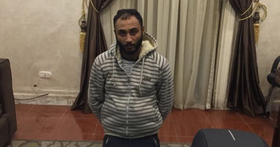 مباحث القاهرة تضبط سائق شركة توصيل استولى على حقيبة من فرنسى بالزمالك