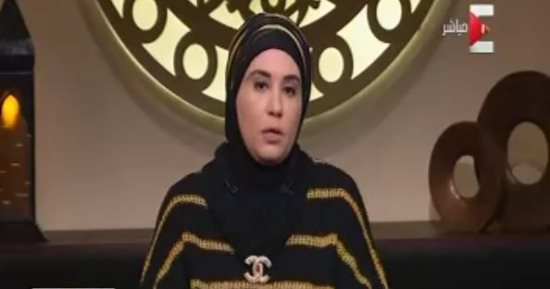 سيدة تشكو استئصال رحمها لإفراط زوجها فى الجماع.. ونادية عمارة: خليه يتجوز
