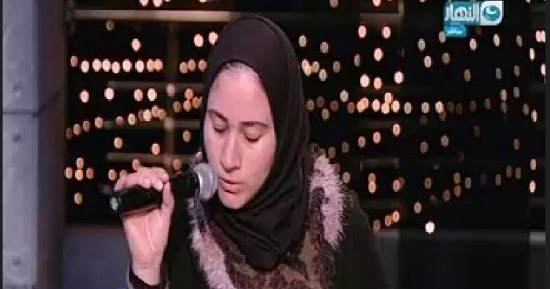 فيديو.. زوجة الشهيد أحمد المنسى تلقى قصيدة لزوجها فى حب الوطن