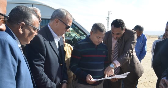 فيديو وصور.. محافظ قنا ورئيس "مشروعات التعمير" يتفقدان مشروعات الوقف ونجع حمادى