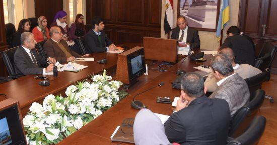 محافظ الإسكندرية يكلف المرور بتحديد أماكن عربات المأكولات السريعة