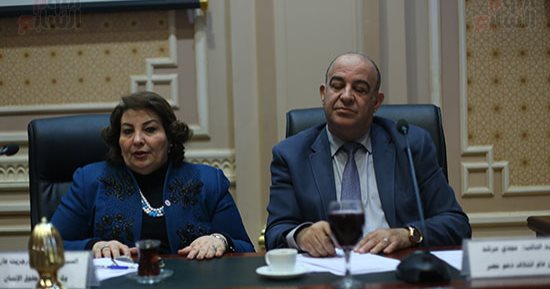 مارجريت عازر تنفى تقدمها باقتراح لتصدير الكلاب: محاولة لافتعال أزمات