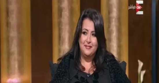 عمرو أديب لـ"خبيرة أبراج": الزمالك هياخد الدورى؟.. وترد:"قول يا رب" (فيديو)
