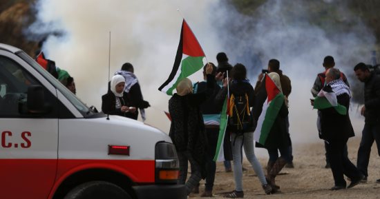 مواجهات بين شبان فلسطينيين والاحتلال فى قرية دير نظام قرب رام الله