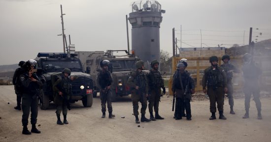 فلسطينى يروى تفاصيل إصابته برصاص قناصة الاحتلال على حدود غزه 