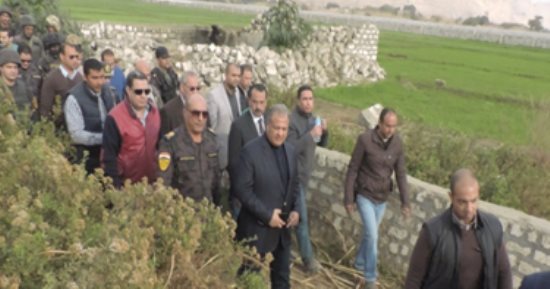 على طريقة عزت حنفى و"الجزيرة".. الداخلية تقتحم مزرعتى بانجو وأفيون بأسيوط