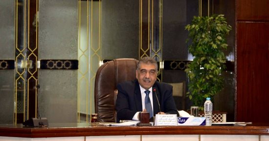 وزير قطاع الأعمال يوجه الشركة القابضة للأدوية باستغلال الأصول غير المستغلة