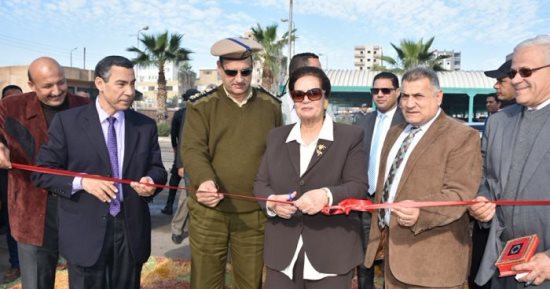 محافظ البحيرة تفتتح جراج سيارات الأجرة المخالفة بدمنهور