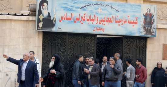 صور.. استنفار الدوريات الأمنية والقوات الخاصة بمداخل ومخارج حلوان لتمشيطها