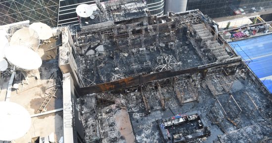 صور.. مصرع 15 شخصا وإصابة العشرات فى حريق هائل بمجمع صناعى بالهند