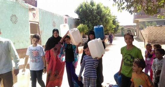 سوهاج تستجيب لشكوى نقص مياه الشرب فى الصوامعة :إنشاء محطة مياه خلال عام