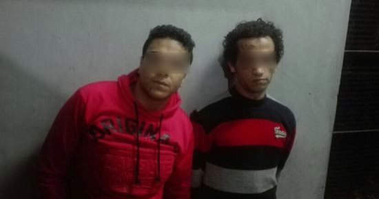 حادث تصادم يوقع عاطلين سرقا "توك توك" من سائق بالقطامية