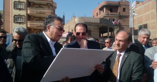 وزير النقل: "أتيت للدقهلية بسيارتي للوقوف على سلبيات الطريق والمطبات أسوأها